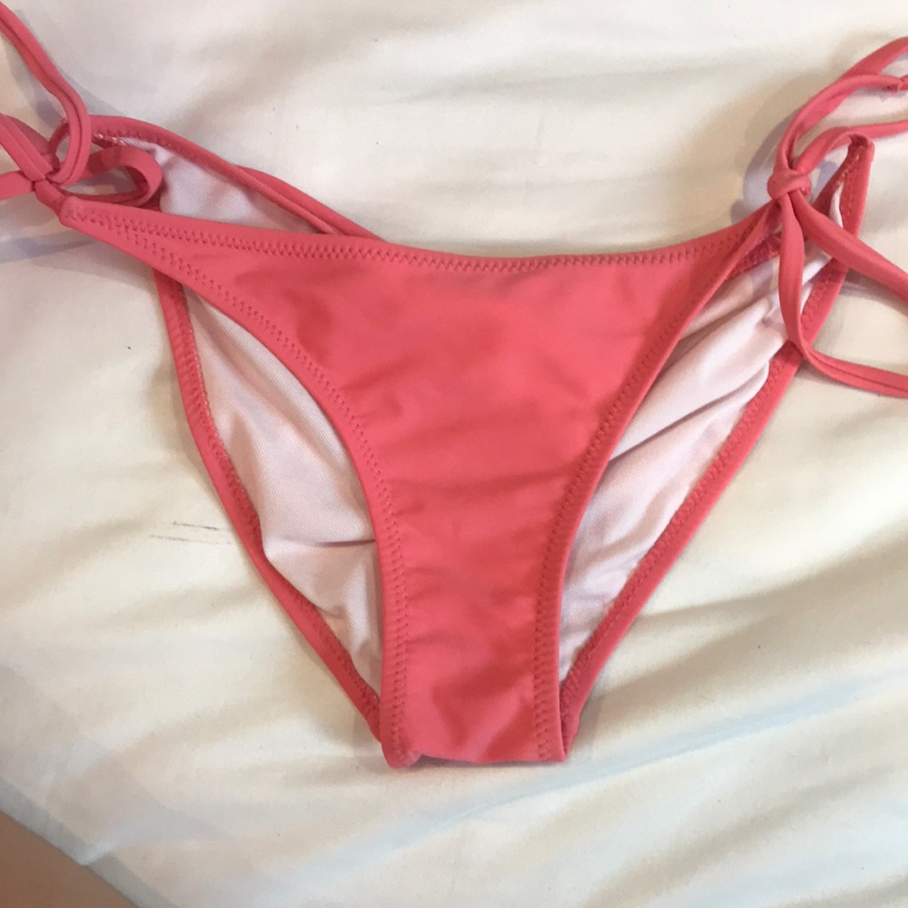 Bikini bottoms